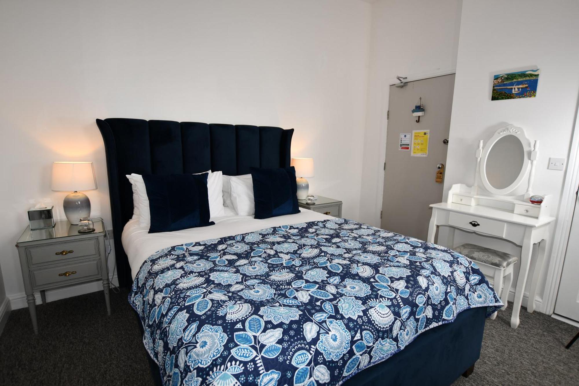No. 98 Boutique Hotel Веймут Номер фото